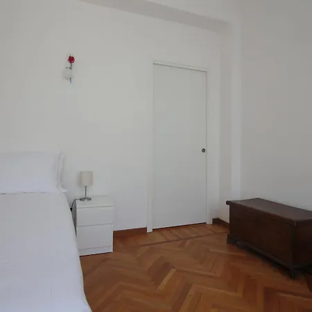 Apartment La Torre - By Myhomeincomo *