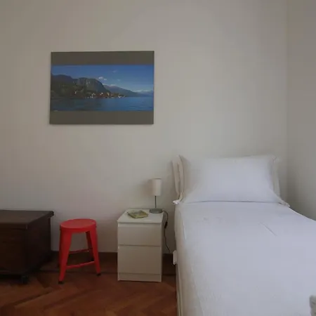 Apartment La Torre - By Myhomeincomo *