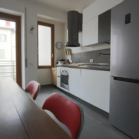 Apartment La Torre - By Myhomeincomo Como