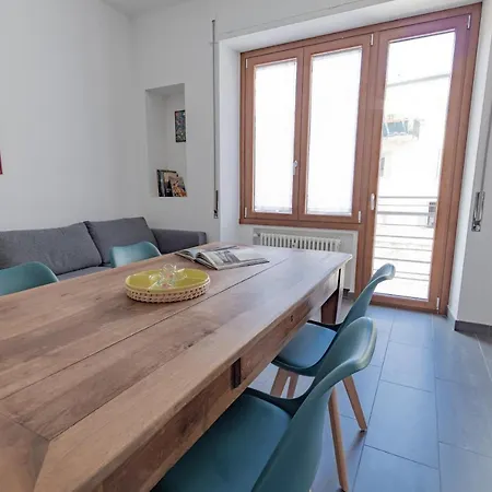 Apartment La Torre - By Myhomeincomo *