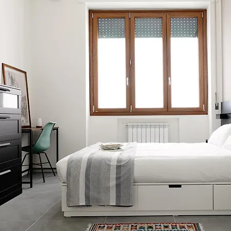Apartmán La Torre - By Myhomeincomo